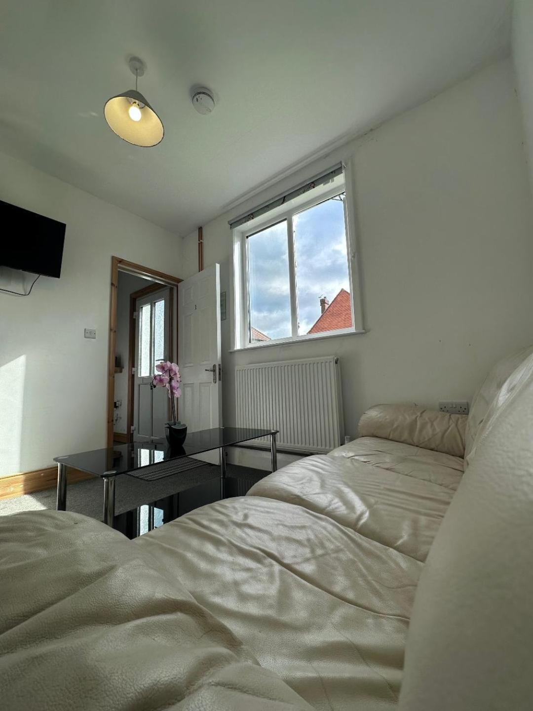 Browning House Bedrooms I Long Or Short Stay I Special Rate Available Derby Ngoại thất bức ảnh